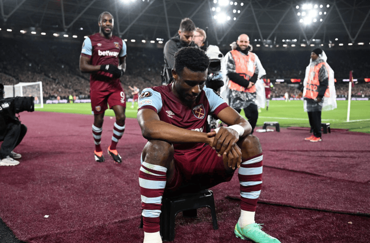 战三镇替补出场，依木兰完成山东泰山一线队首秀